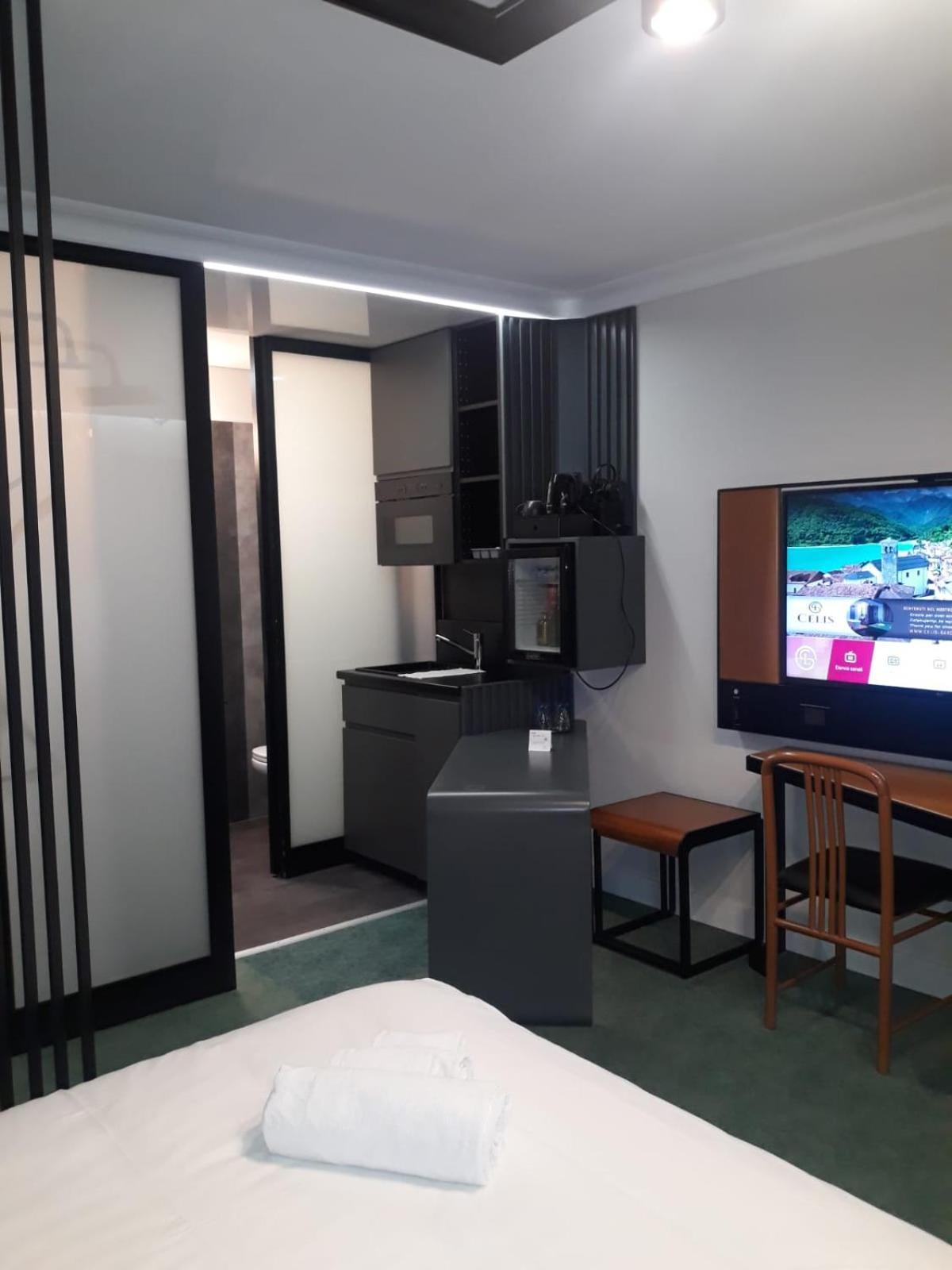 Hotel Celis バルチス エクステリア 写真