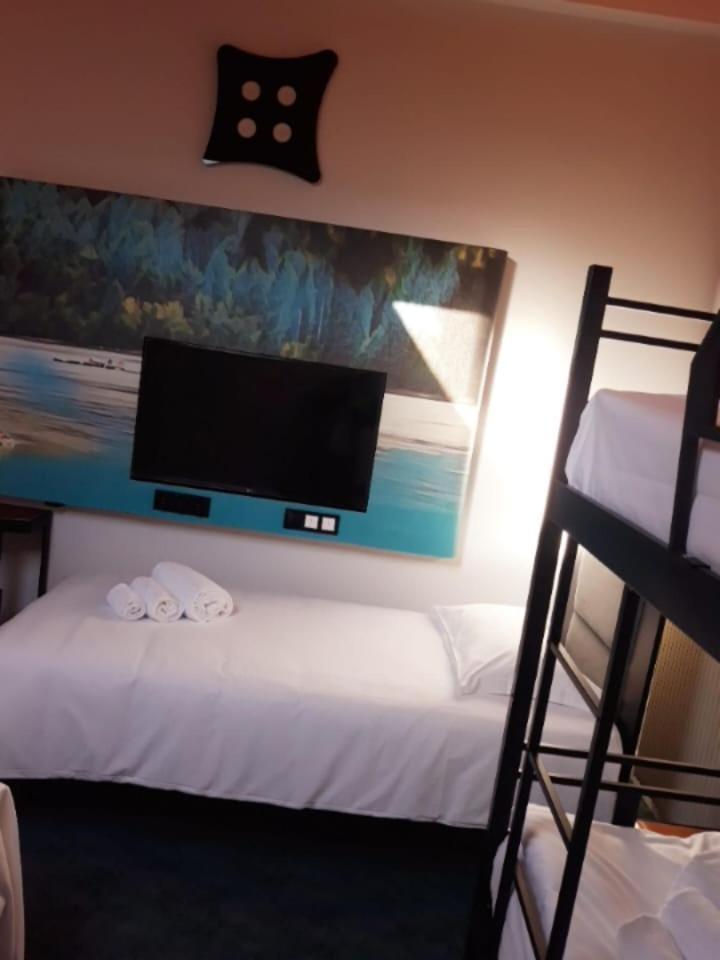 Hotel Celis バルチス エクステリア 写真
