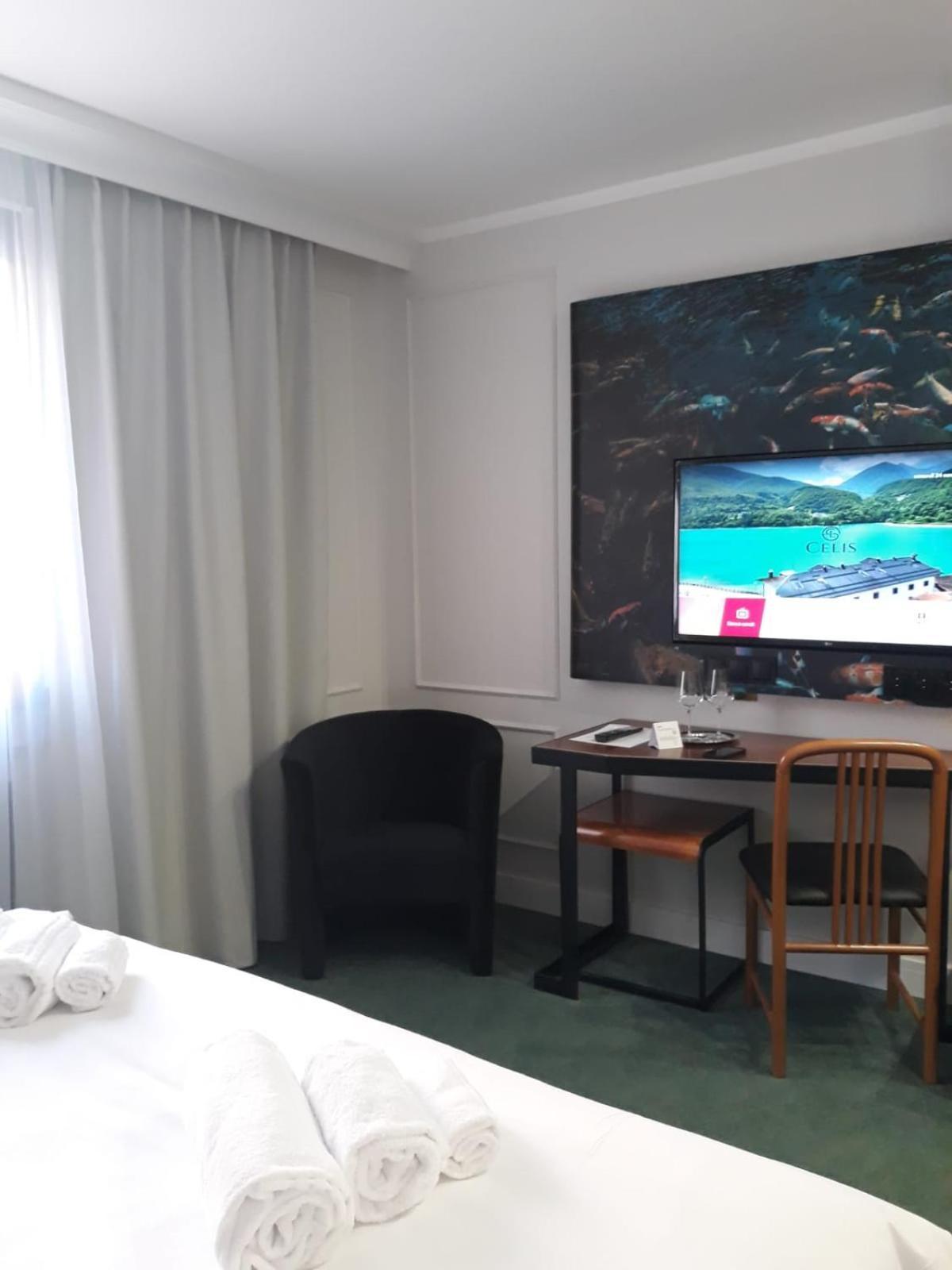 Hotel Celis バルチス エクステリア 写真