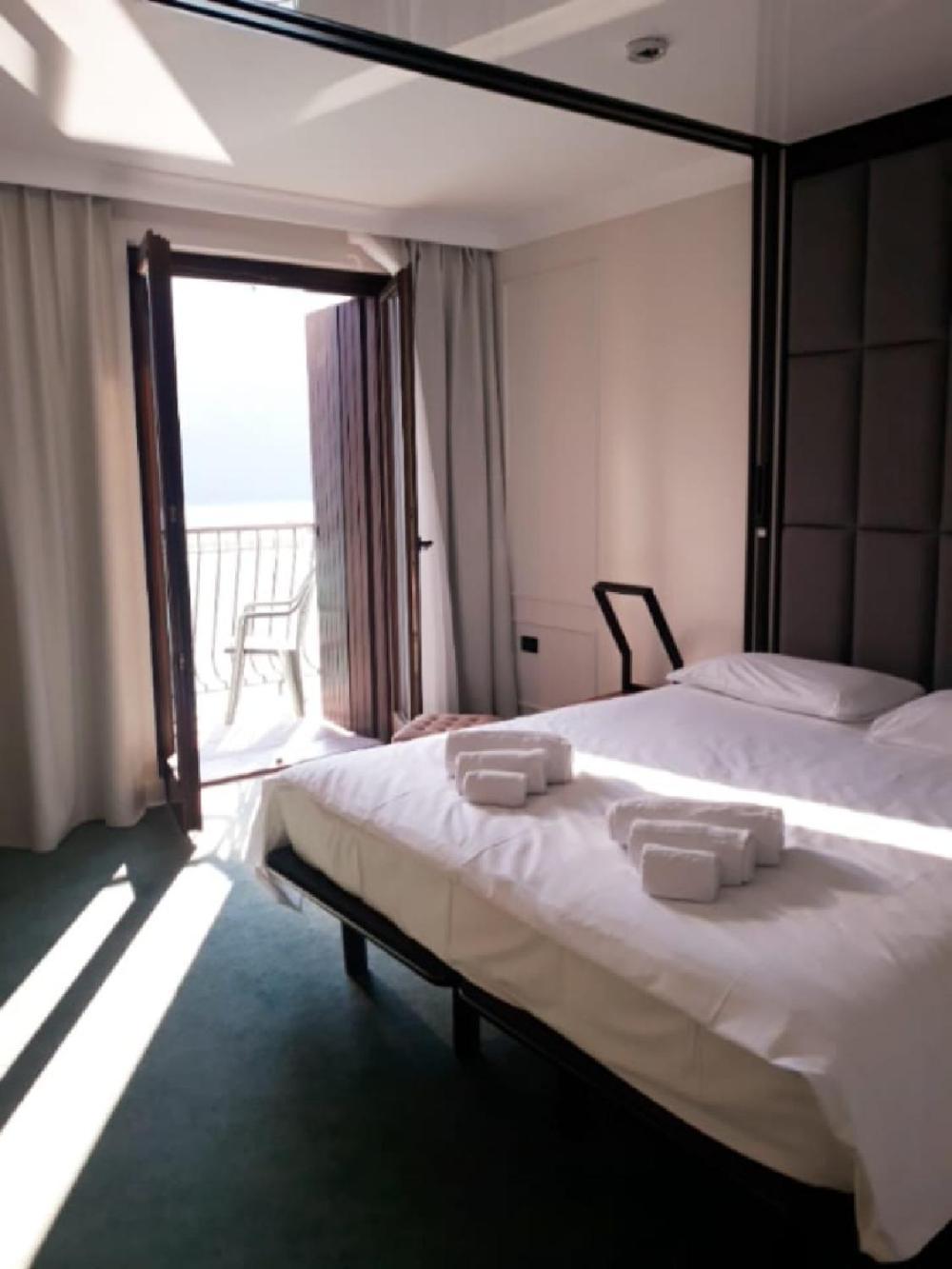 Hotel Celis バルチス エクステリア 写真