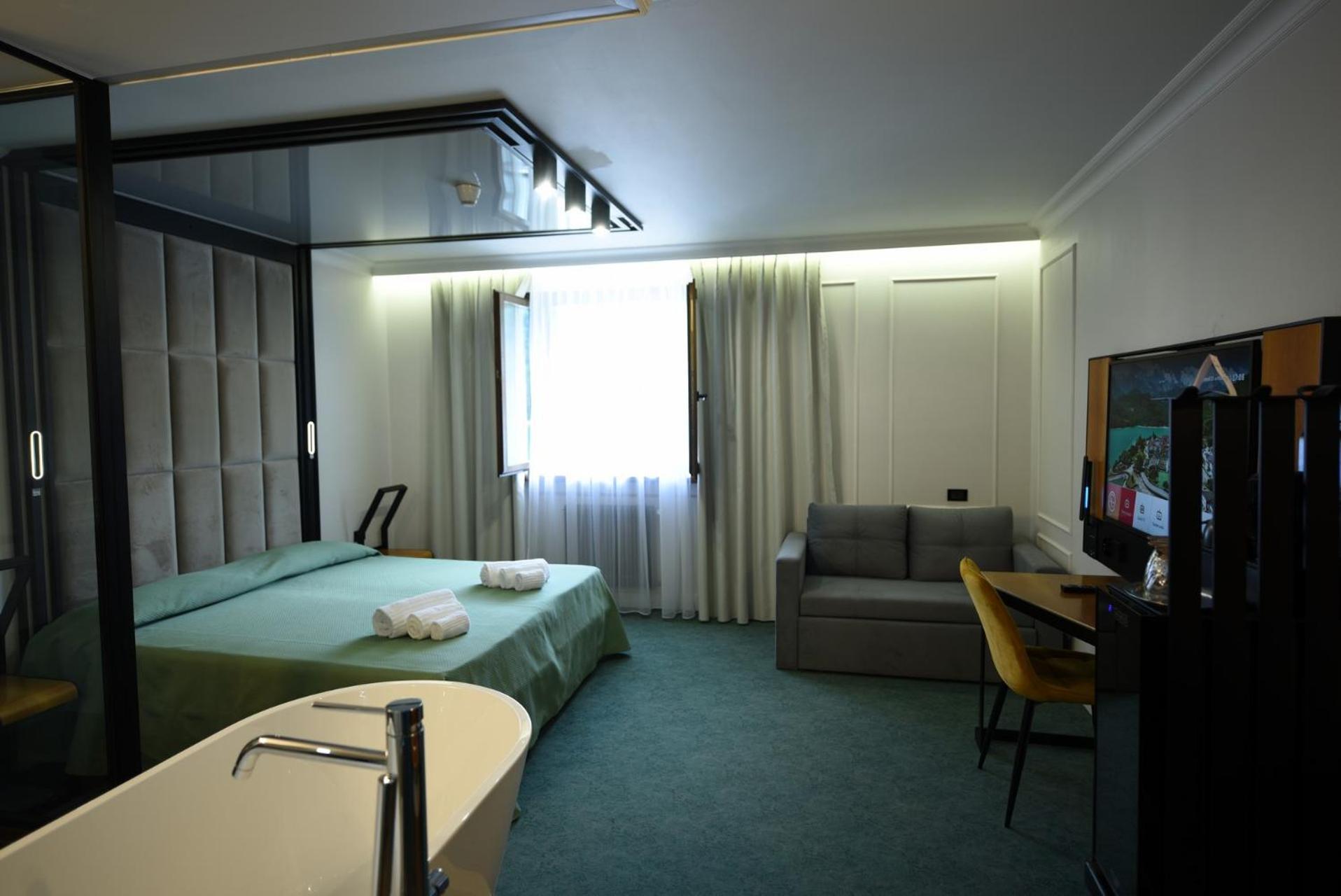 Hotel Celis バルチス エクステリア 写真
