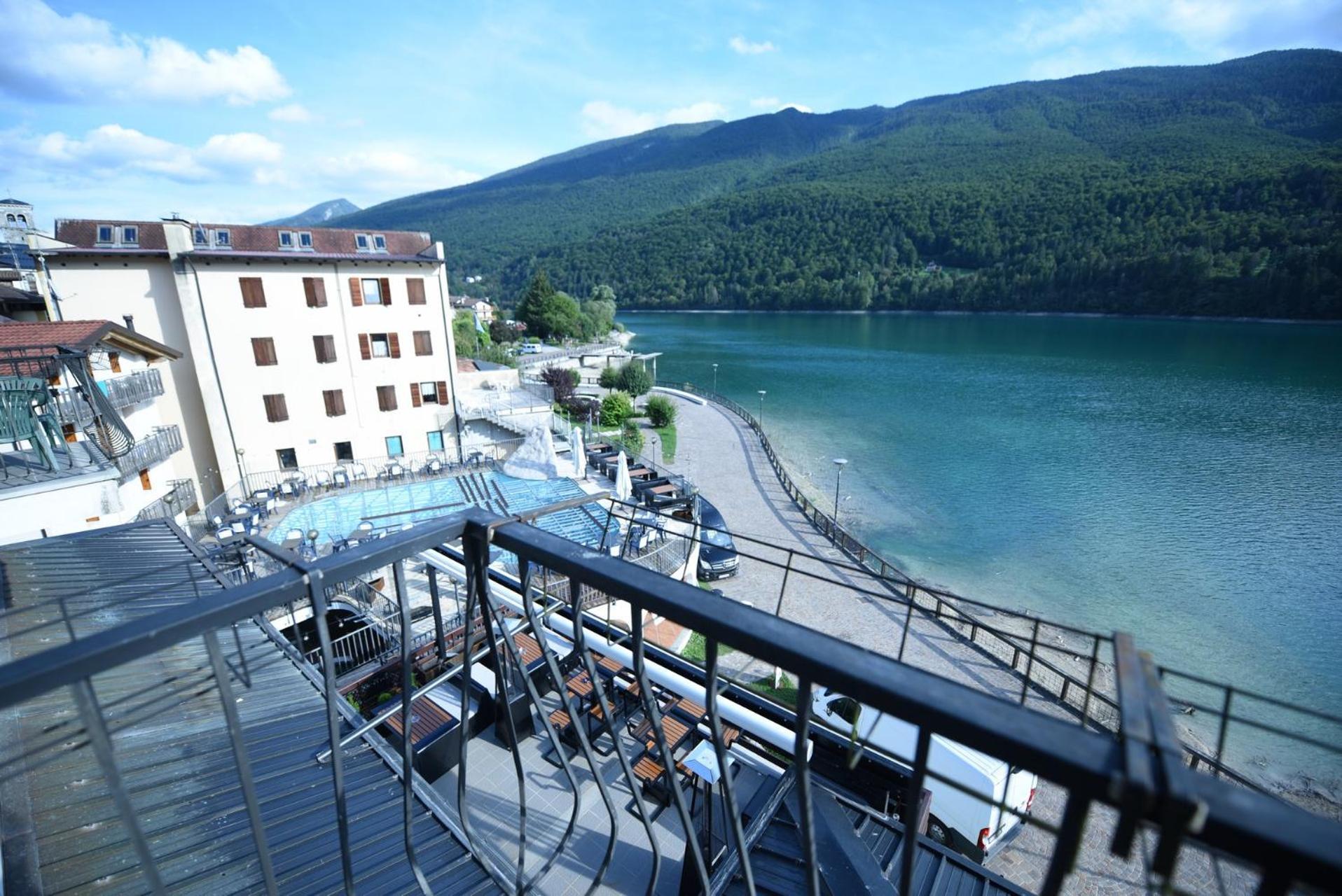 Hotel Celis バルチス エクステリア 写真